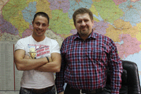 директор программы Дмитрий Раимов и политолог К.Бондаренко (преподаватель)